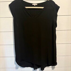 Pleione Top Blouse ~ Black ~ V Neck ~ Pleated Back ~ Lightweight Flowy ~ Size L